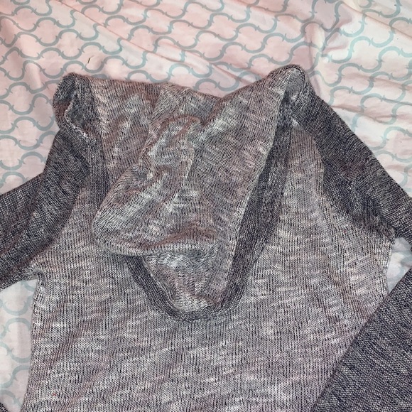 Navy and white knit sweater top - Picture 4 of 4